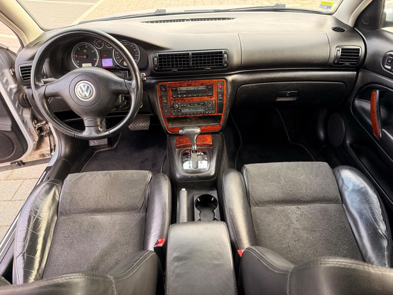 Volkswagen Passat 1.9 TDI/130 CV cat H.line Cambio automatico