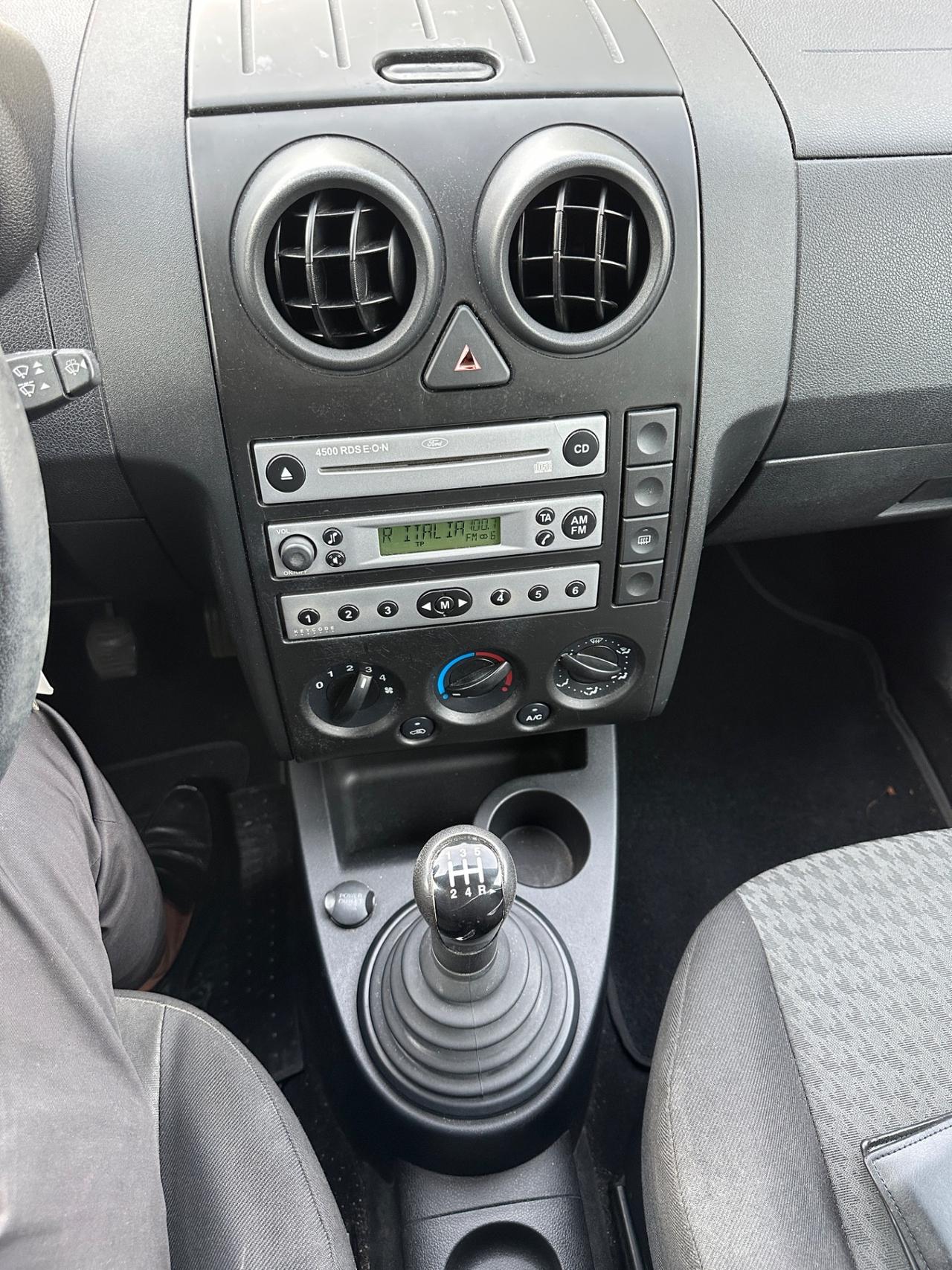 Ford Fusion 1.4 16V 5p. Leather