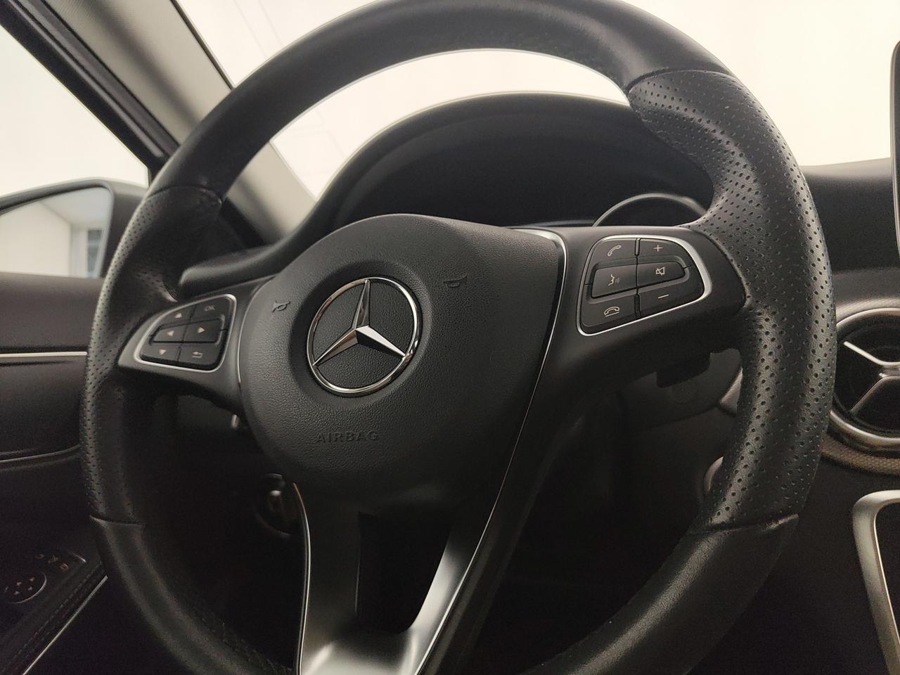 Mercedes-Benz GLA 200 Sport auto