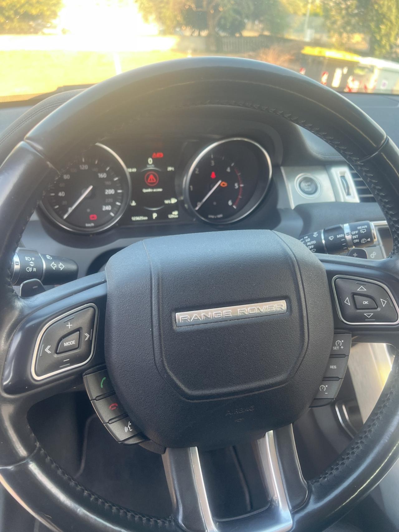 Land Rover Range Evoque 2.0 TD4 150 CV 5p. SE