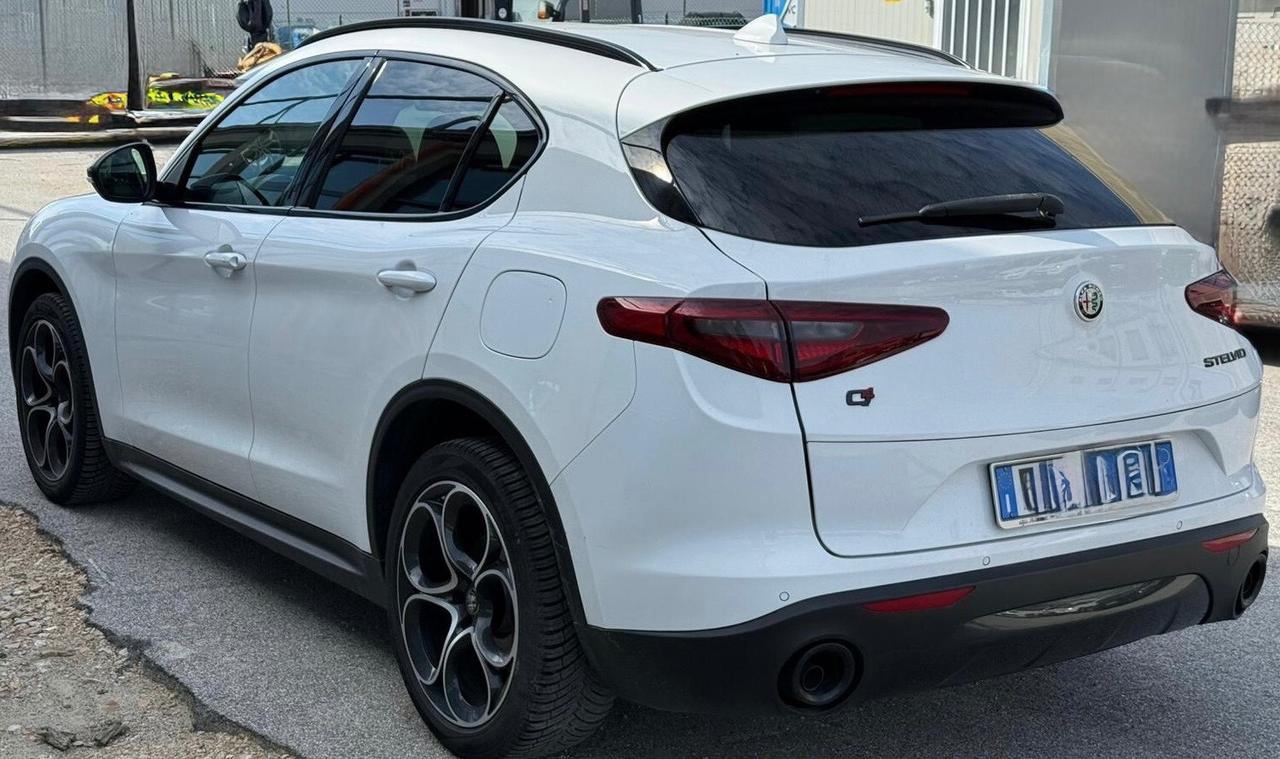Alfa Romeo Stelvio 2.2 Turbodiesel 210 CV AT8 Q4 Business