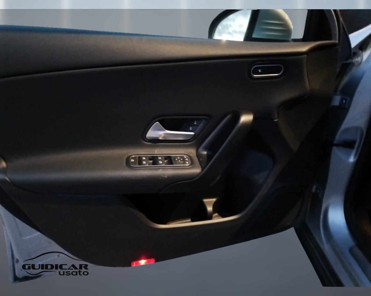 Mercedes-Benz Classe A - W177 2023 - A 180 d Advanced auto