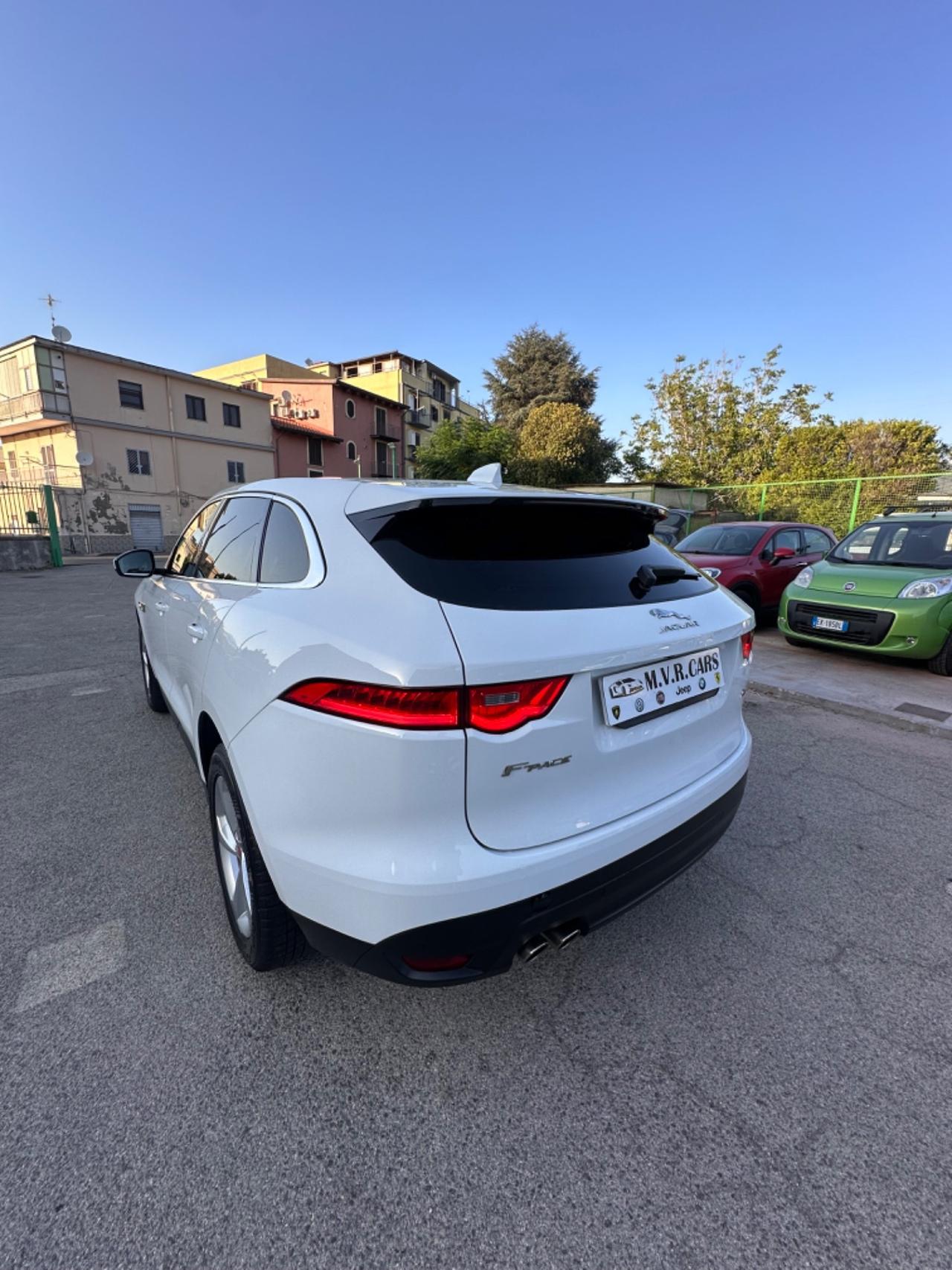 Jaguar F-Pace 2.0 D 180 CV AWD aut. Pure