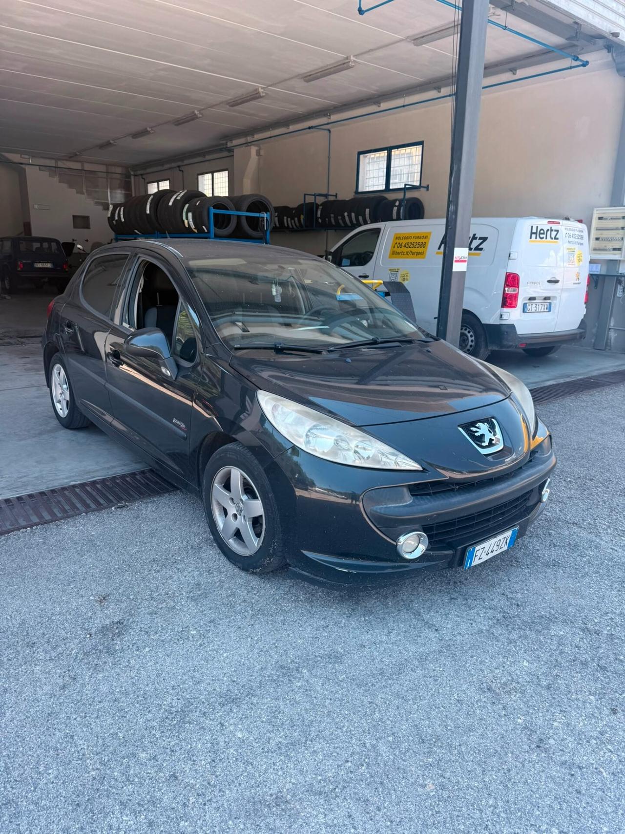 Peugeot 207 1.4 HDi 70CV 5p. ONE Line