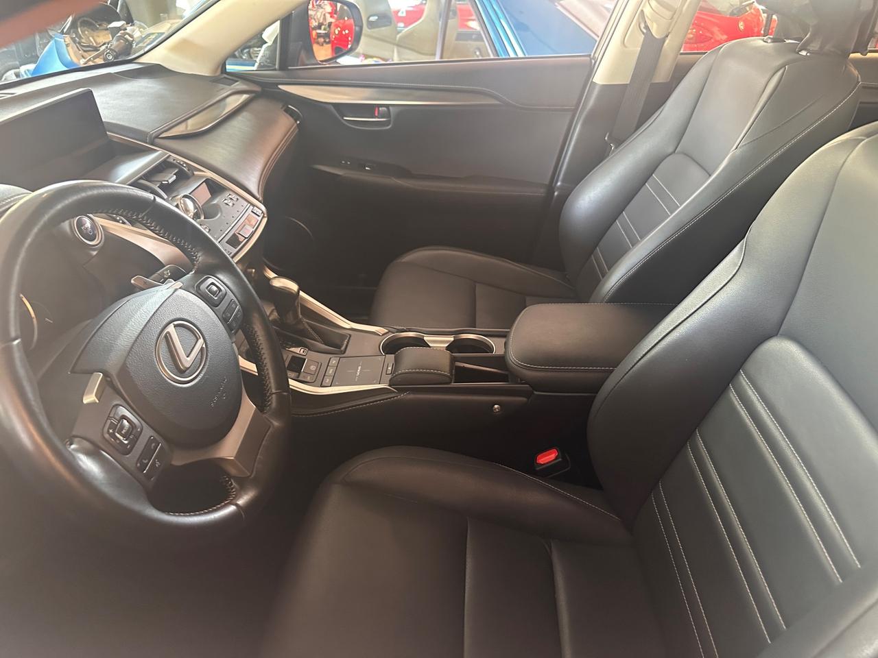 Lexus NX 300h Hybrid 4WD Executive