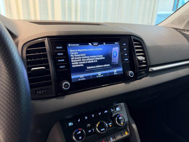 SKODA Karoq 2.0 TDI DSG Selection LED ACC Camera Travel