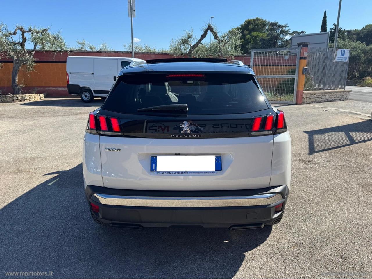 PEUGEOT 3008 ALLURE 1.5 BLUEHDI 130CV