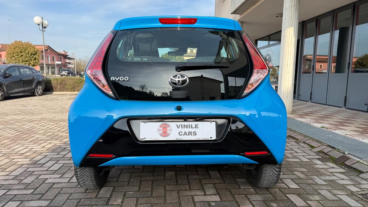 Toyota Aygo 1.0 VVT-i 69 CV 5 porte x-cite TSS