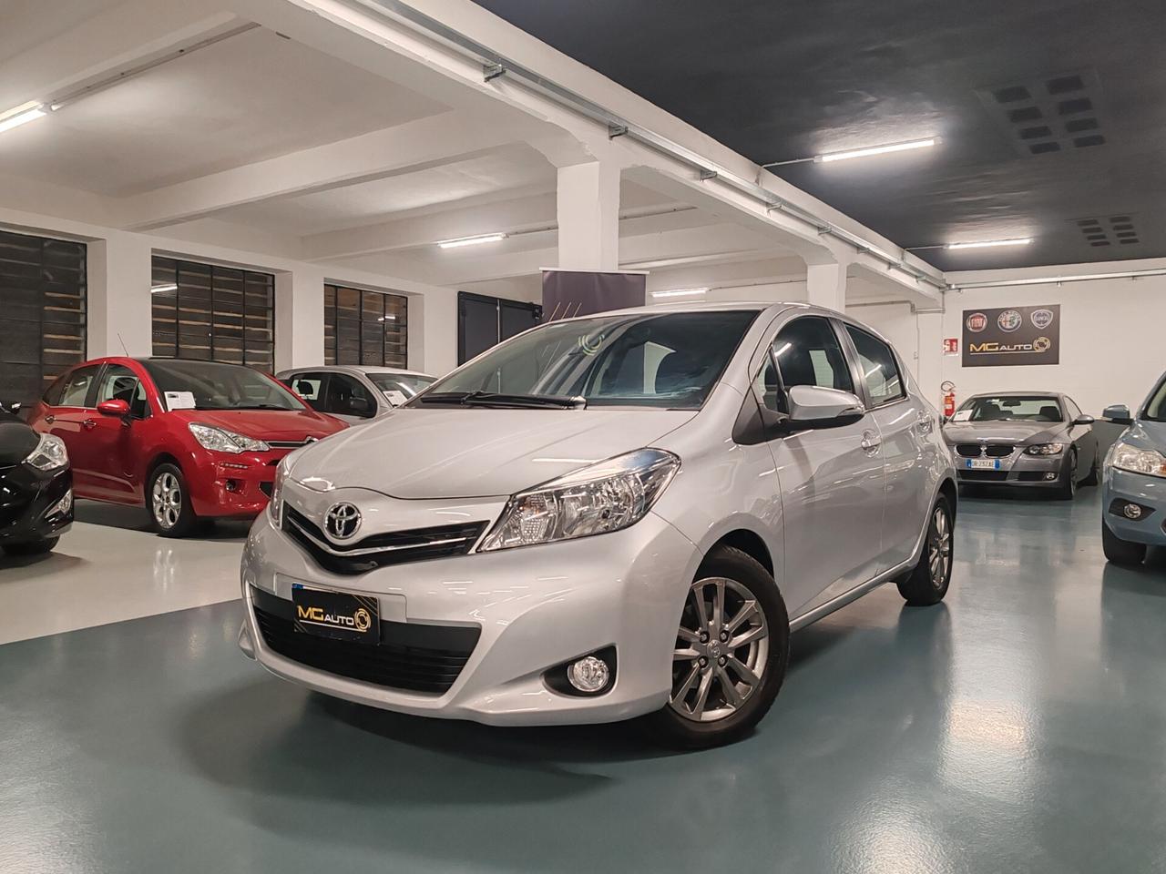 Toyota Yaris 1.3 5 porte Lounge