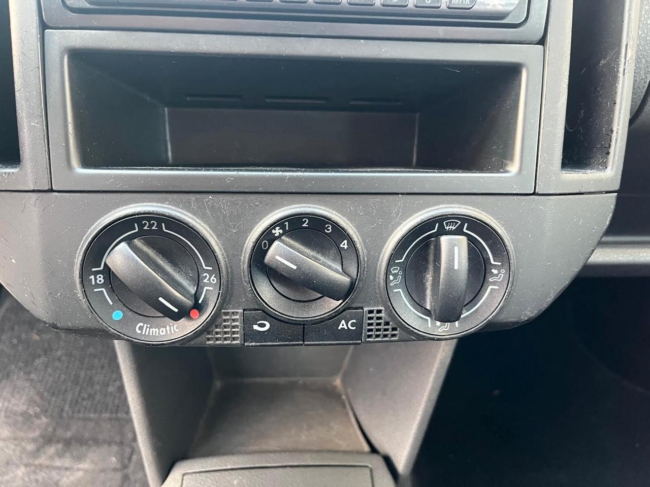 Volkswagen Polo 1.2/60CV 5p. Trendline