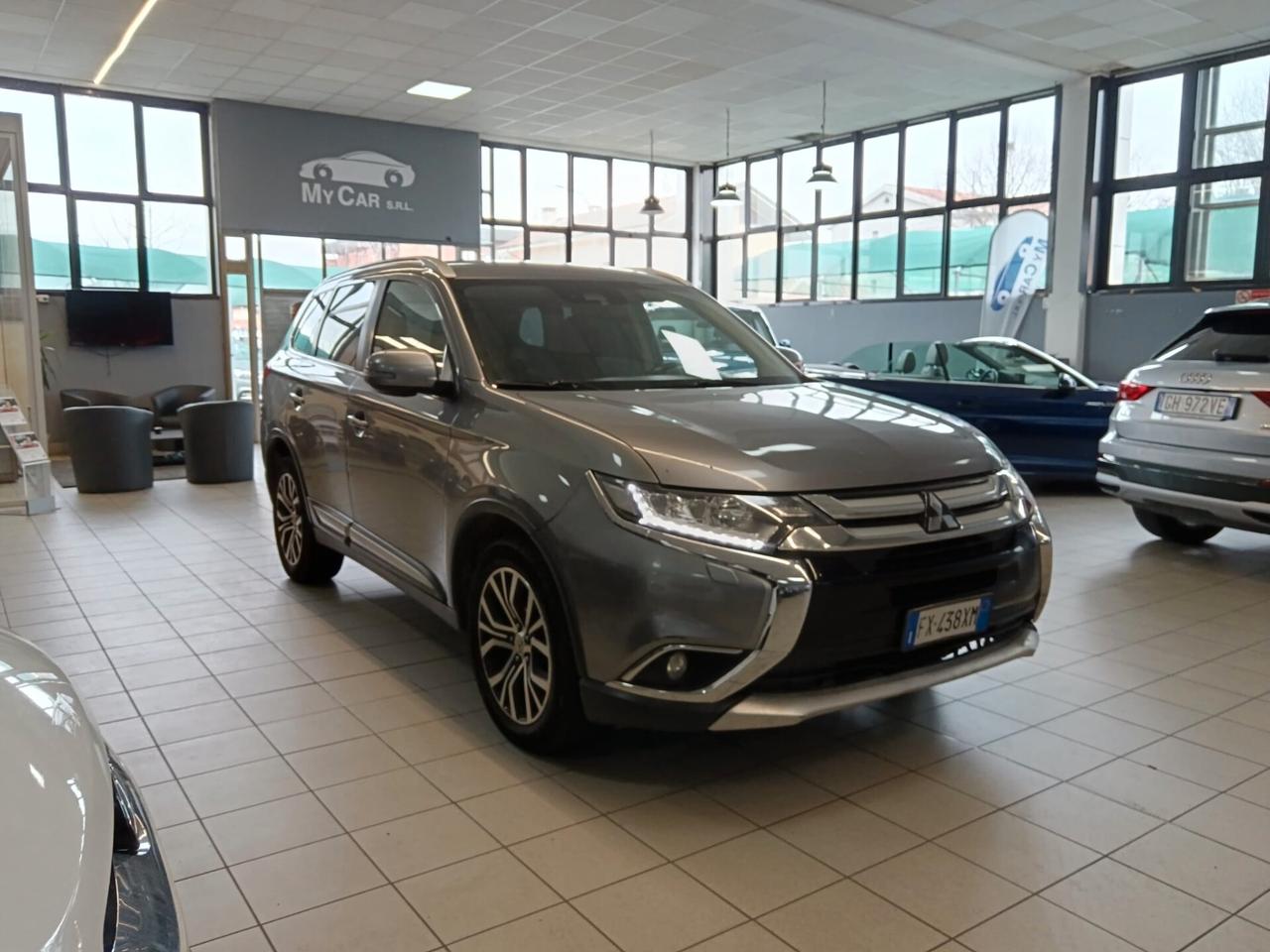 Mitsubishi Outlander 7 posti 4x4 Diesel Automatica