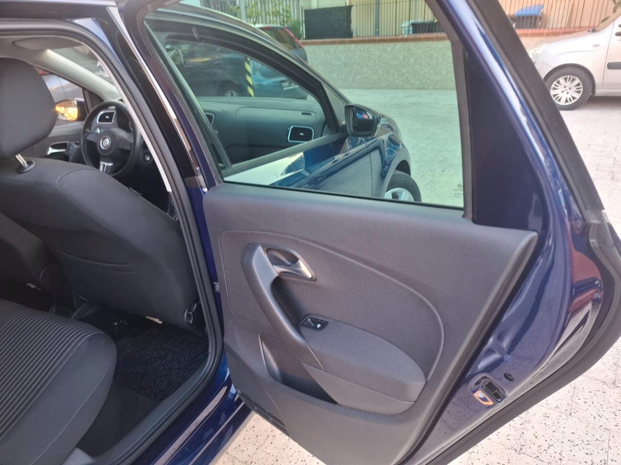 Volkswagen Polo - 1.6 TDI / Cambio automatico /