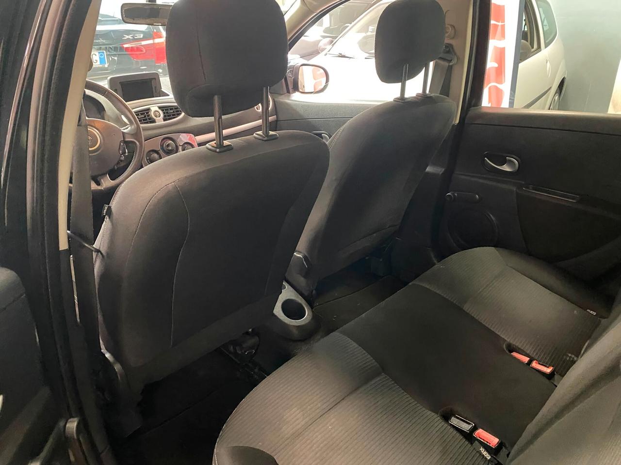 Renault Clio 1.2 16V 5 porte Dynamique