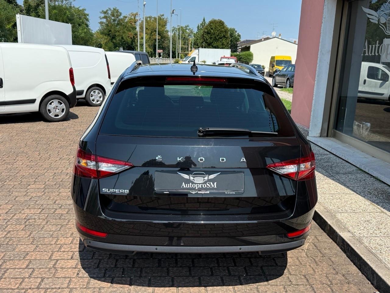 Skoda Superb 1.6 TDI SCR DSG FULL LED/UNIPRO