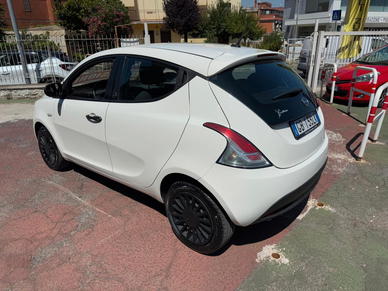 Lancia Ypsilon Hybrid 70CV *APPENA 12000KM