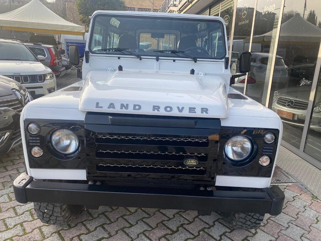 LANDROVERDefender902.2TD4StationWagon