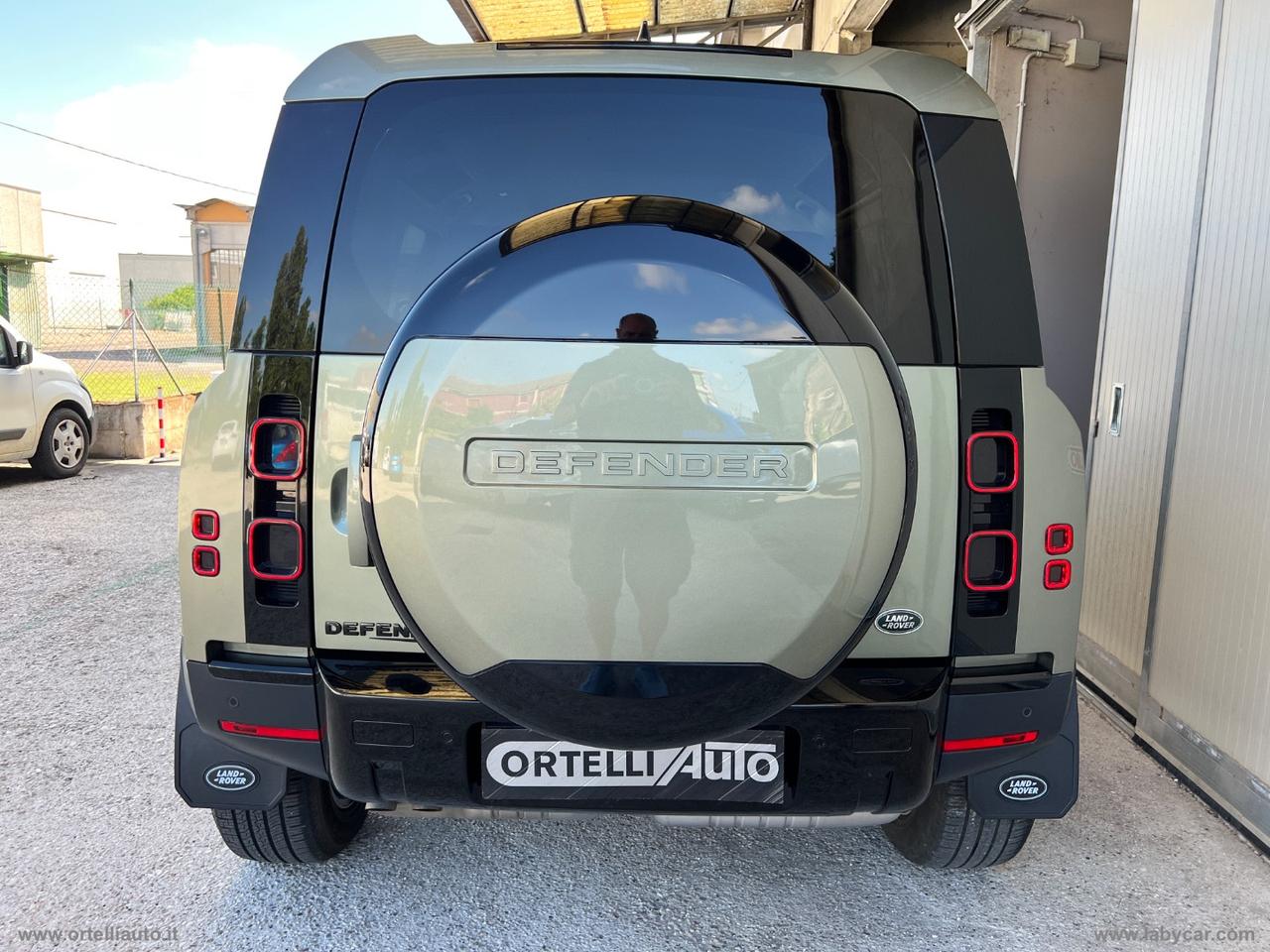 LAND ROVER Defender 110 3.0D I6 250 CV AWD Auto SE