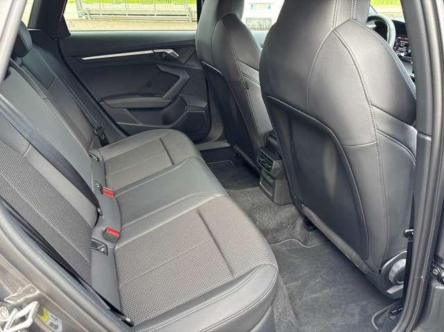 Audi A3 A3 Sportback 30 tdi S line est-int s-tronic ACC