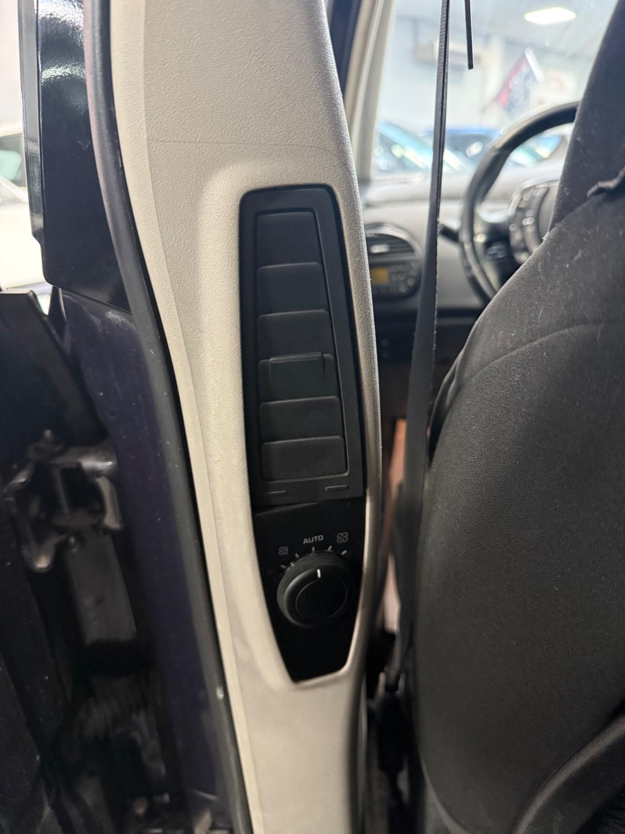Citroen C4 Picasso 2.0 HDi 138 CMP6 Exclusive 7 Posti