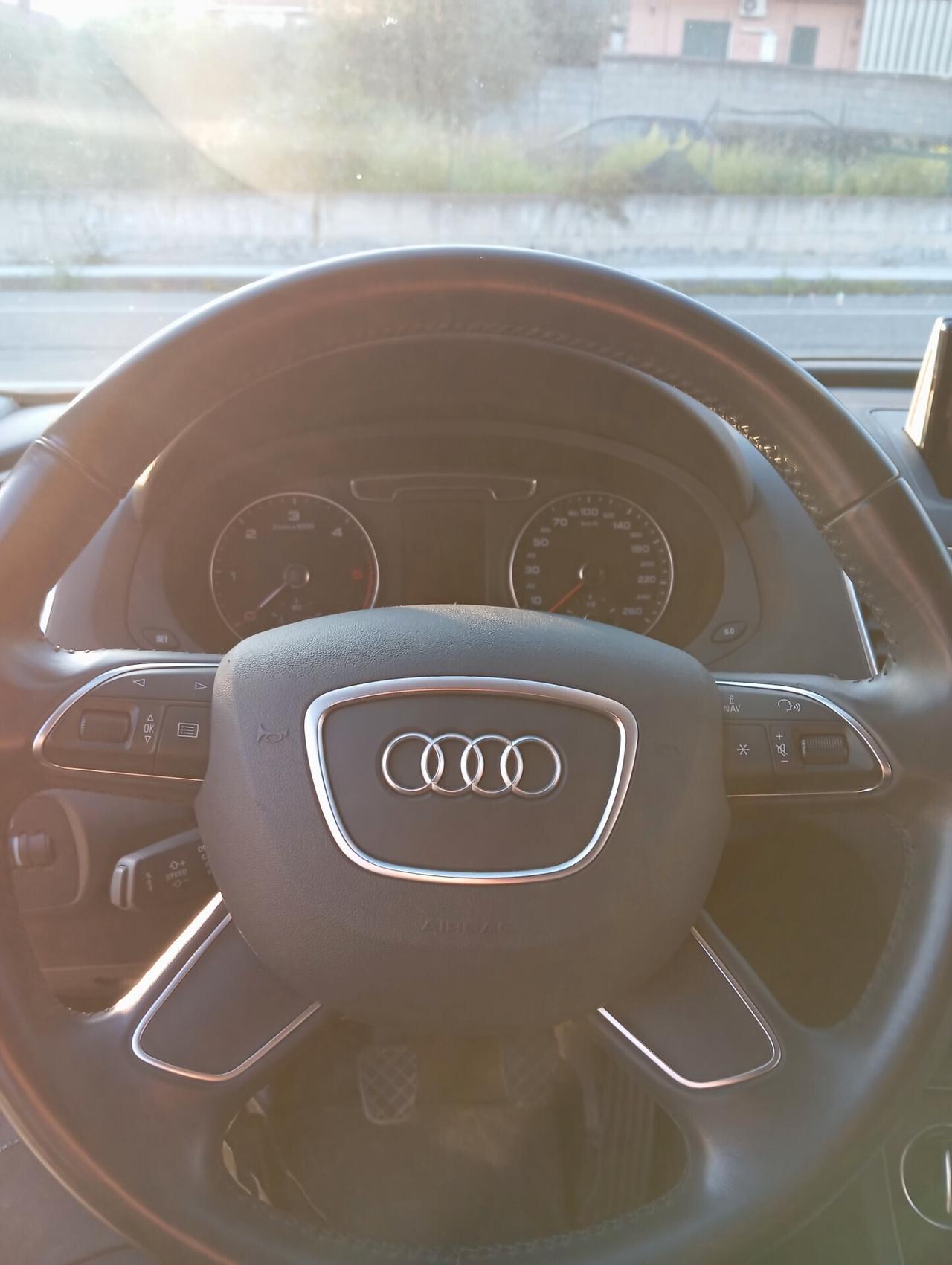 Audi Q3 2.0 TDI Business 2015 – Finanziabile –