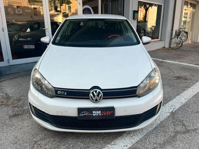 VOLKSWAGEN GOLF 140 CV TDI GT SPORT 3 porte DSG CERCHI IN LEGA NAVIGATORE OK NEOPATENTATI - GARANZIA 12 MESI -