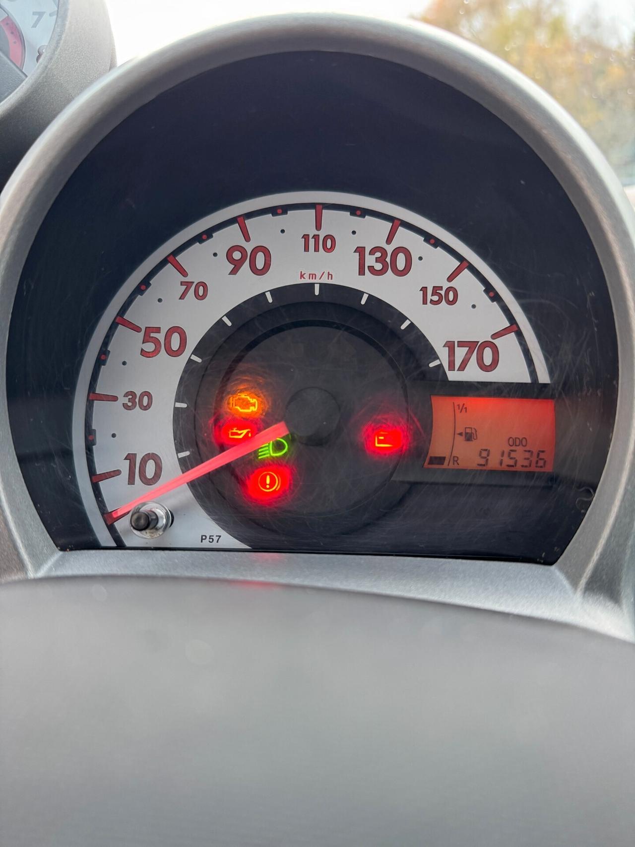 Peugeot 107 1.0 50kW 5P Benz E5 Allure