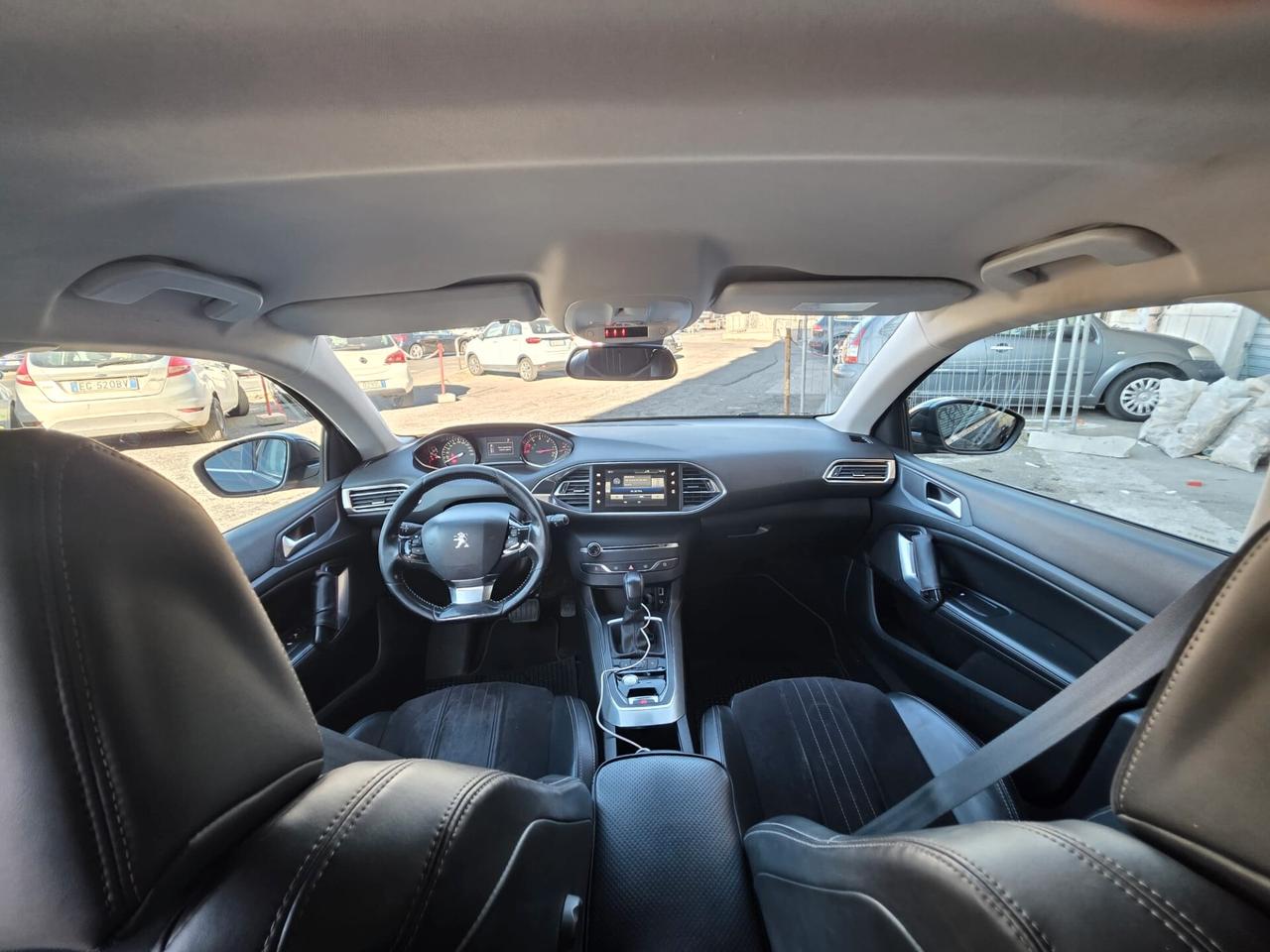 Peugeot 308 BlueHDi 120 S&S EAT6 SW Allure