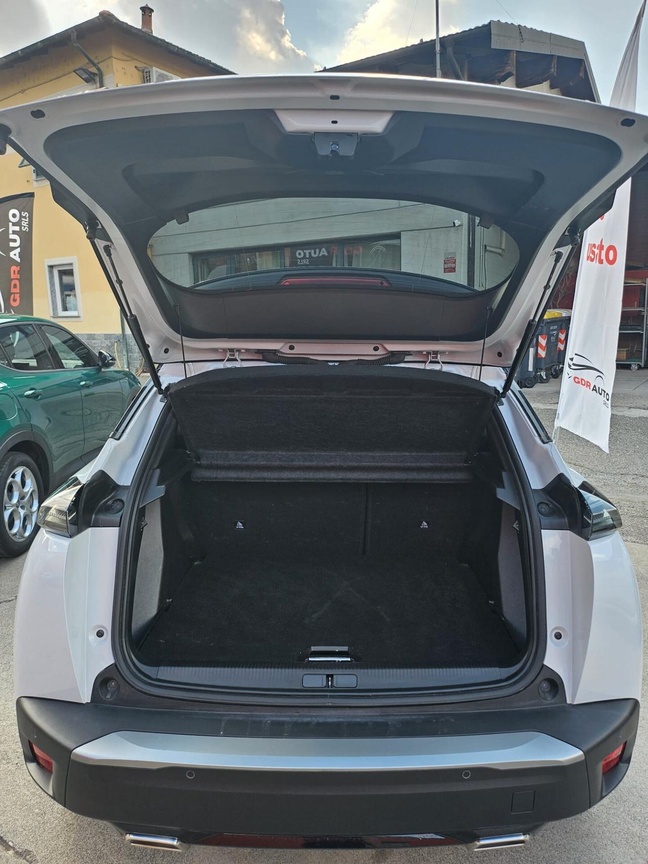 Peugeot 2008 PureTech 130 S&S EAT8 GT