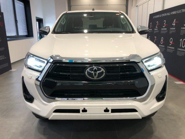 TOYOTA Hilux 2.4 D-4D A/T 4WD 4 porte Double Cab Executive