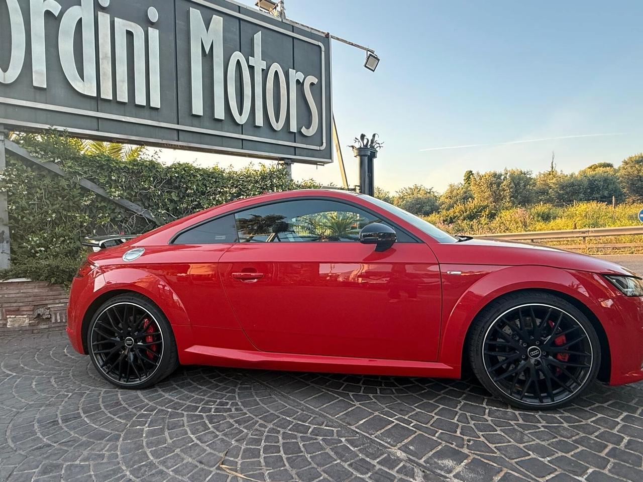 Audi TT Coupé 2.0 TFSI quattro S tronic S line Competition 271 CV!