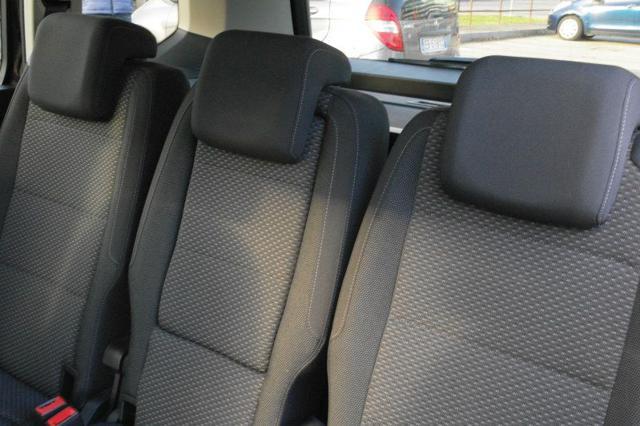 VOLKSWAGEN Touran 2.0 TDI 115 CV DSG Business BlueMotion Technology