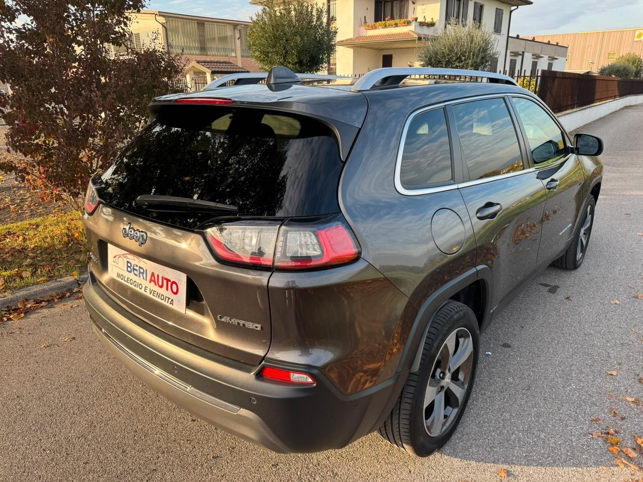 Jeep Cherokee cambiò automatico (4x4)