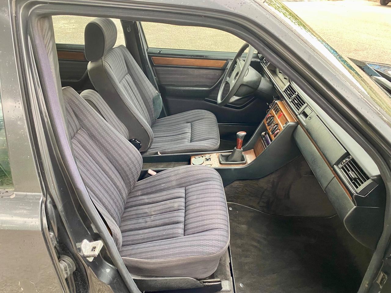 Mercedes-benz E 200 MERCEDES E 200 W124 TE