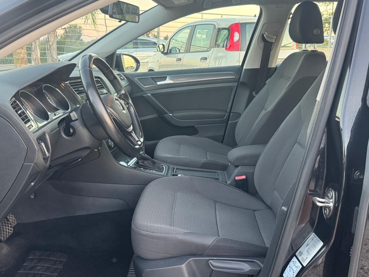 Volkswagen Golf 1.5 TSI 130 CV EVO DSG 5p. Business BlueMotion