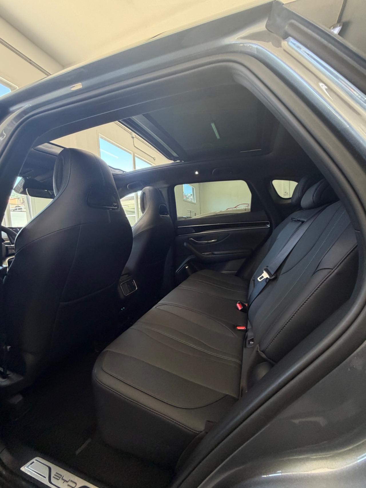 Byd Seal U DM-i 1.5 T 324 CV PHEV Design FINANZIABILE