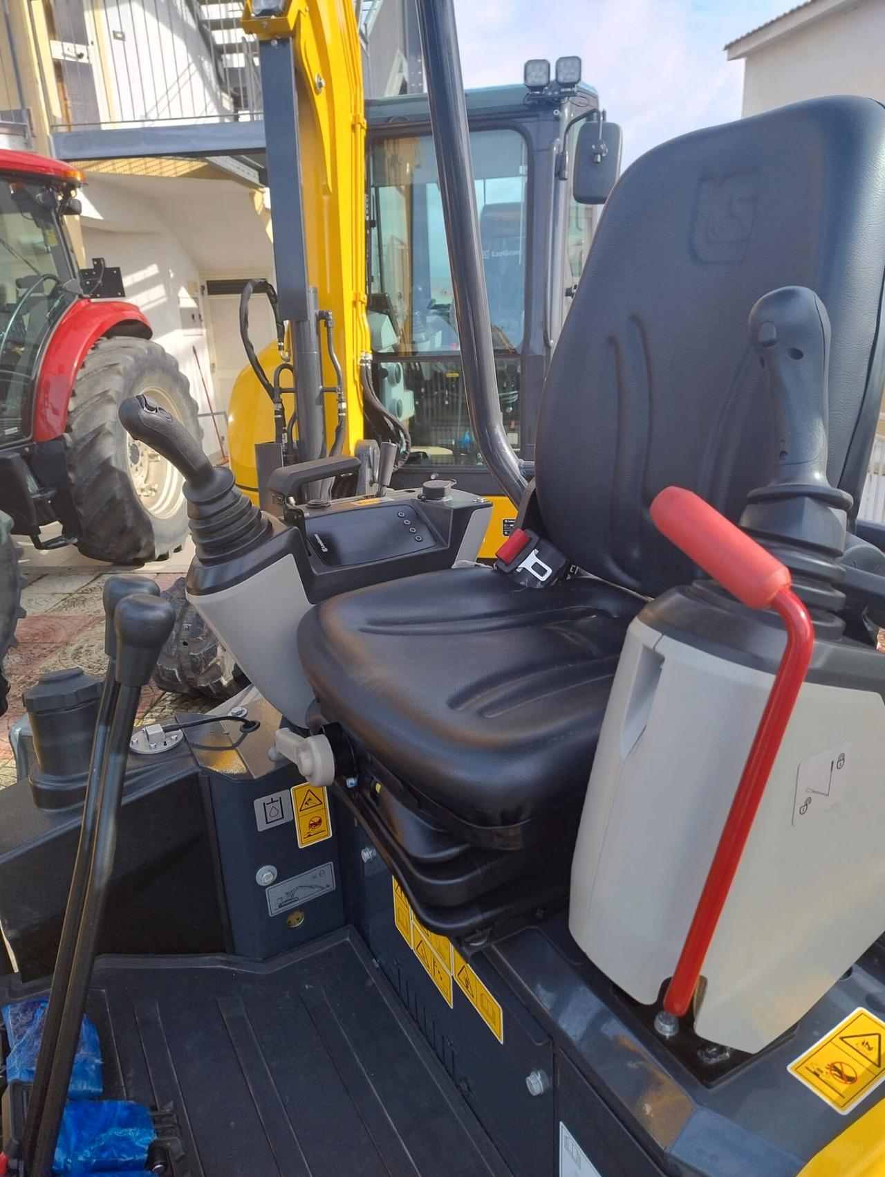 Escavatore Nuovo LiuGong 9017F (18 Quintali)