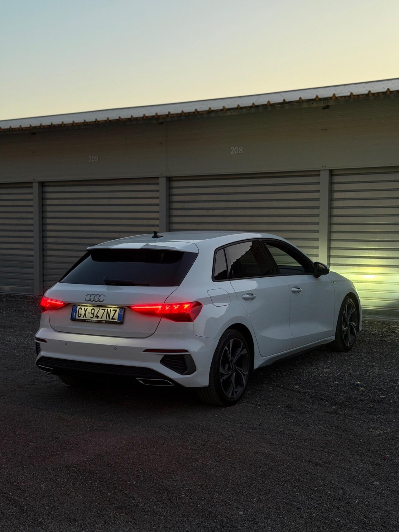 Audi A3 SPB 30 TDI S line edition