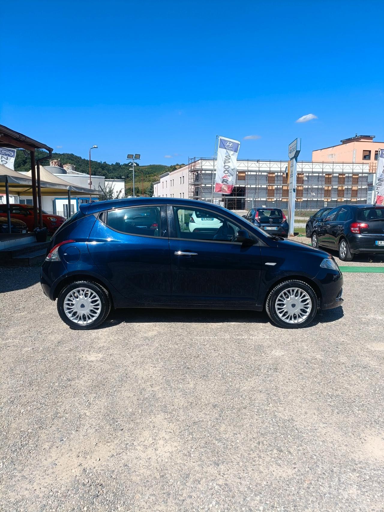 Lancia Ypsilon 1.3 MJT 16V 95 CV 5 porte S&S Silver