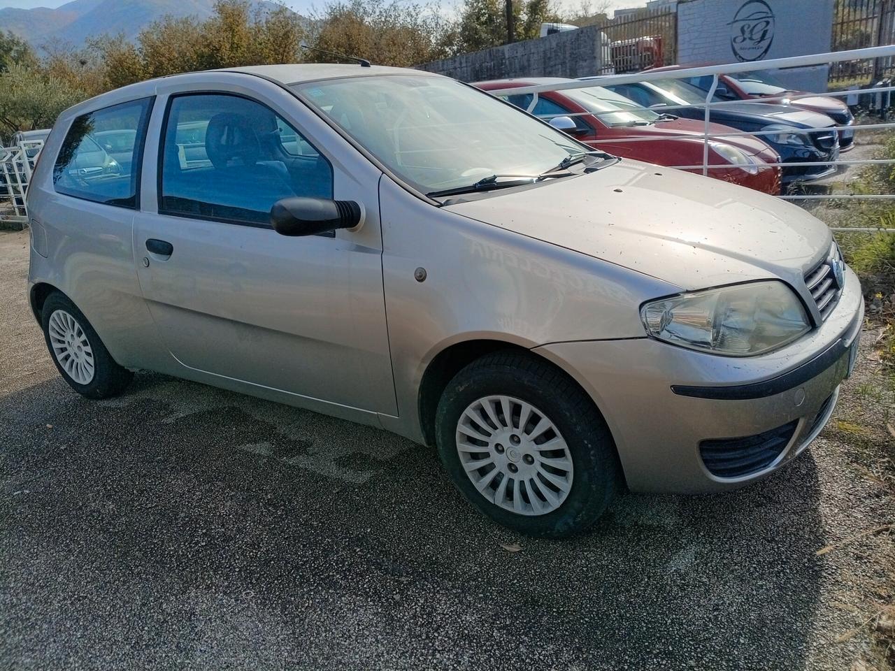 Fiat Punto 1.2i cat 3 porte EL ( impianto GPL) x neopatentati