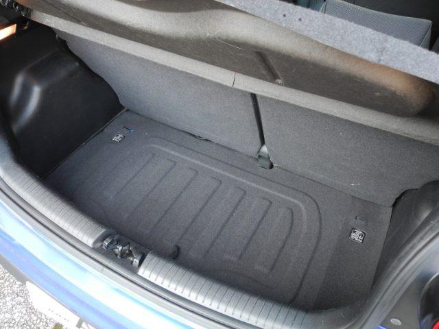 HYUNDAI i10 1.0 MPI Login+Go Plus 5p. -Ok NEOPATENT.-UniPROPR.