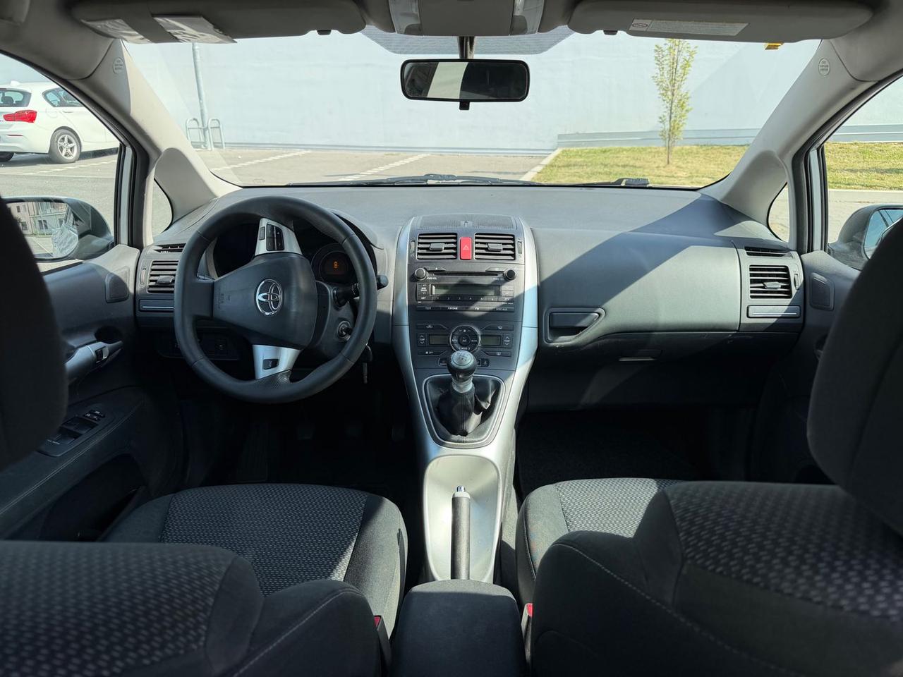 Toyota Auris 2.0 D-4D SOL #11110