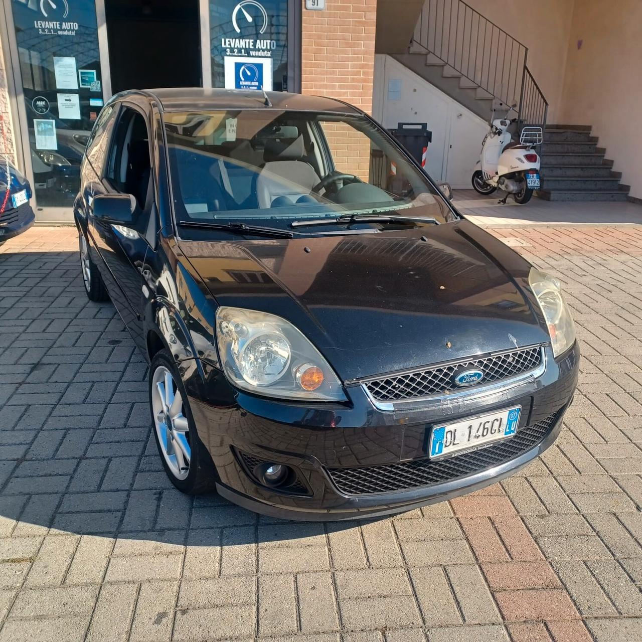 155.148 FIESTA 1.4 DCI NEOPATENTATI BEN CONSERVATA