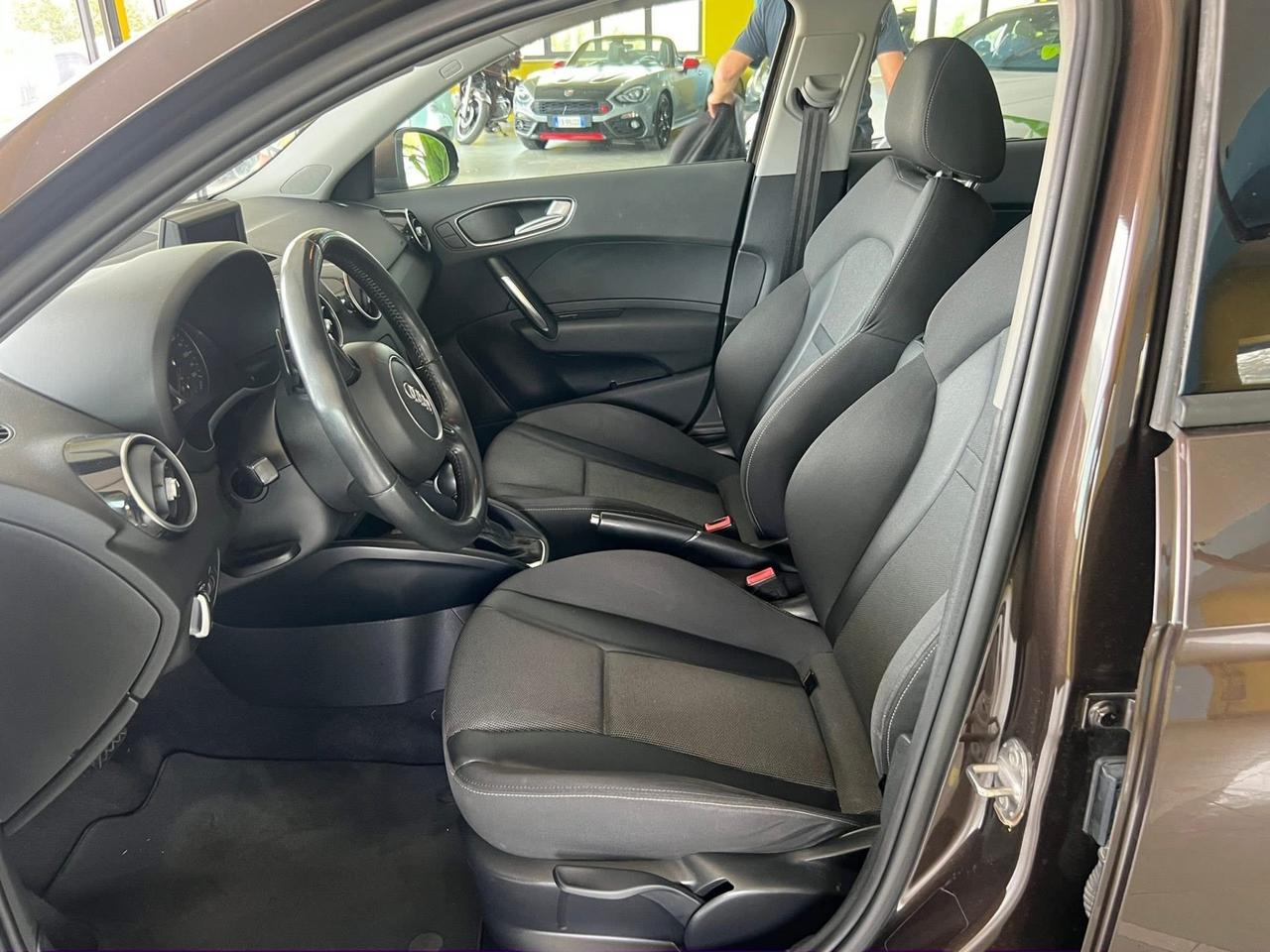 Audi A1 SPB 1.6 TDI S tronic Ambition full