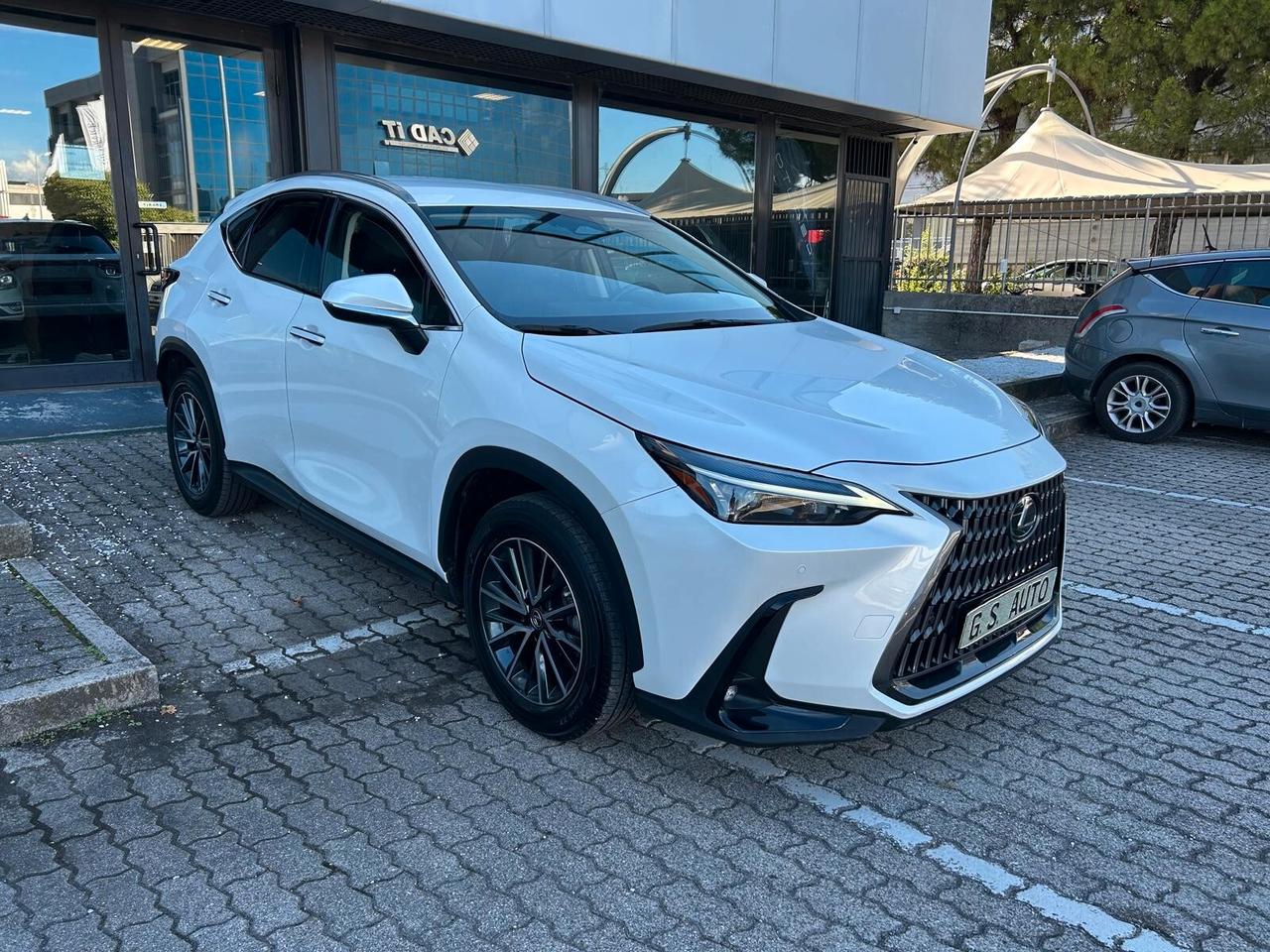 Lexus NX 350h 2.5 Premium+ 4wd e-cvt