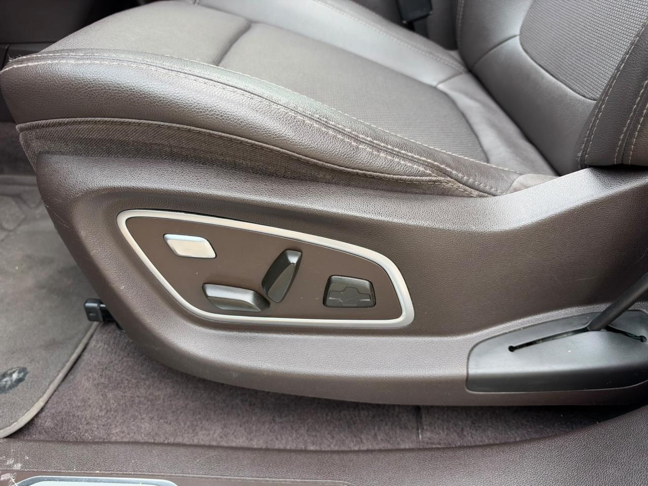 Renault Espace dCi 160CV EDC Energy Initiale Paris 4Control