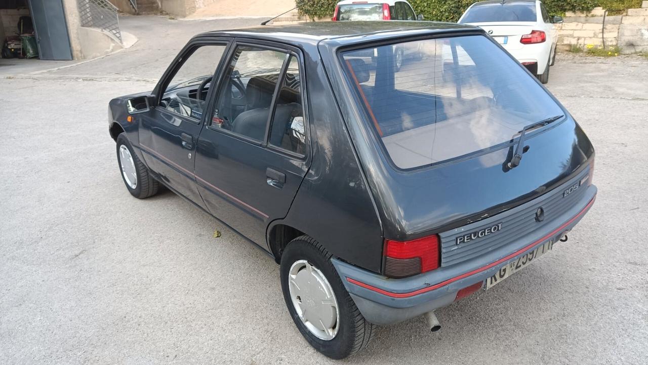 Peugeot 205 954 5 porte Look
