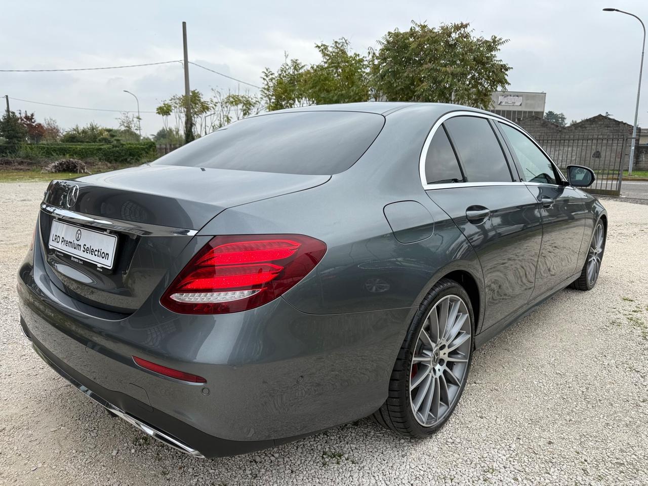 Mercedes-benz E 220 d Premium Plus AMG Led*Navi*360*Full Top