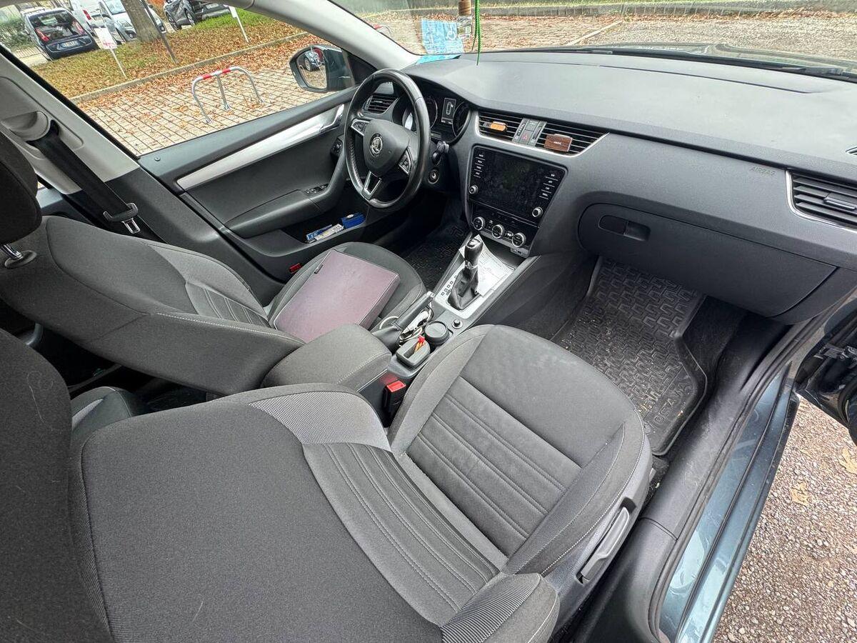 Skoda Octavia Wagon 1.5 g-tec Executive 130cv dsg