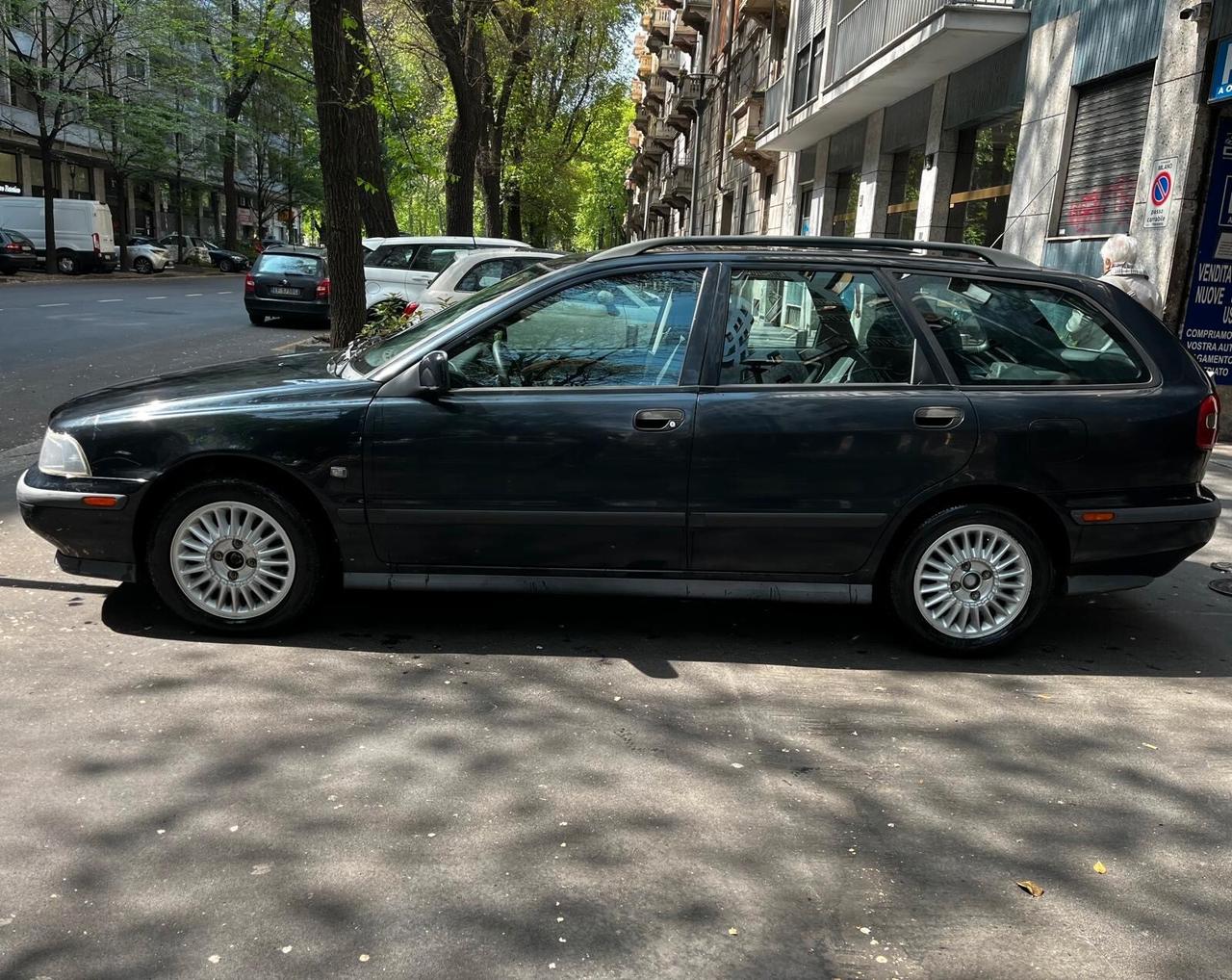 Volvo V40 2.0 16V cat