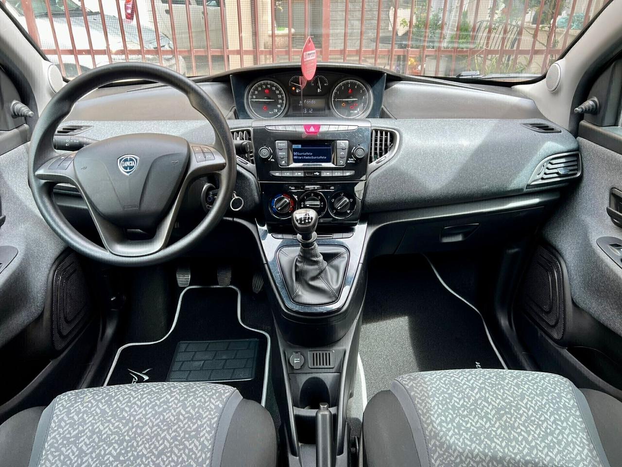 Lancia Ypsilon 1.0 FireFly S&S Hybrid Ecochic Silver 5 porte 05/2021 km 53.000